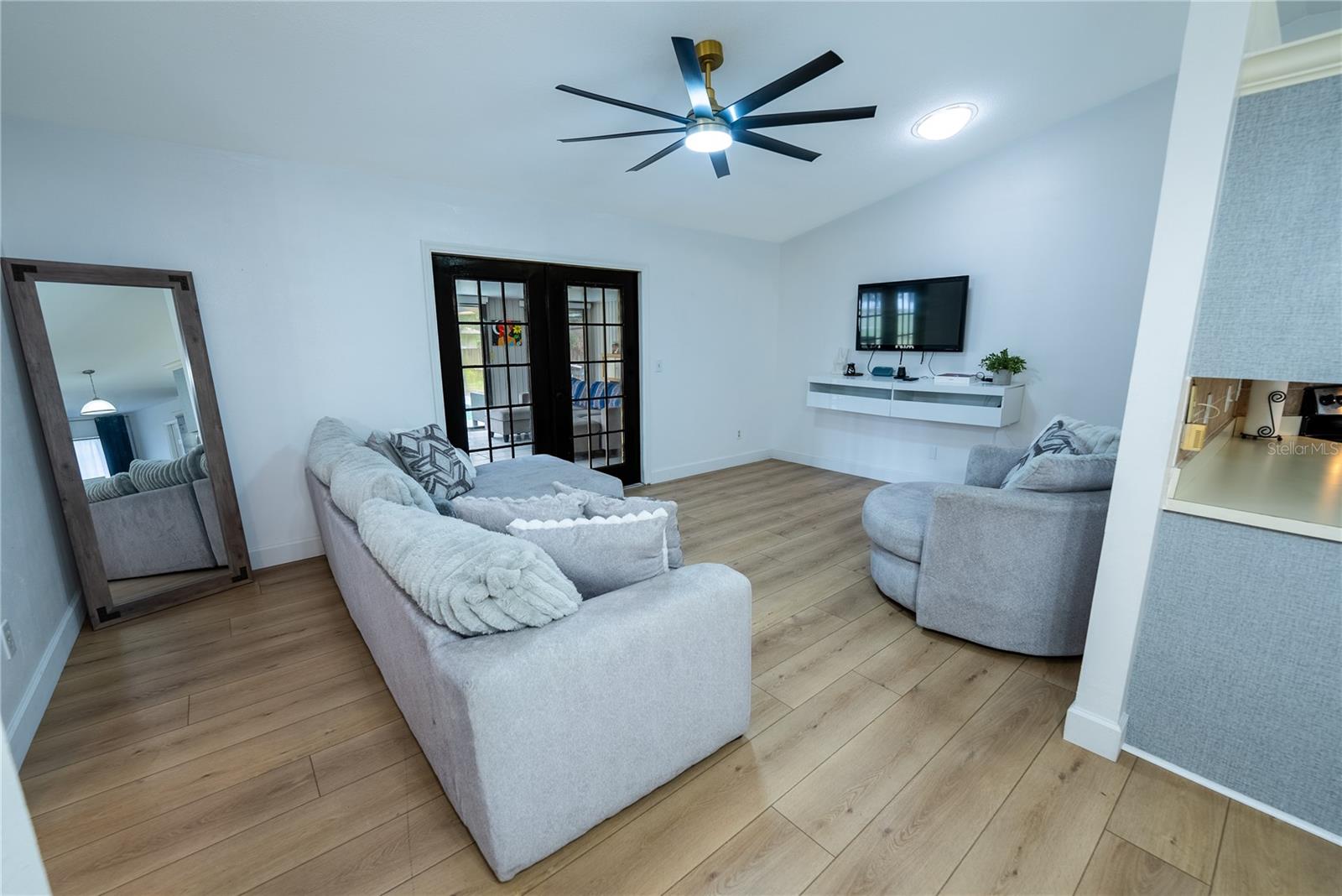 883 MONTROSE AVE, ORANGE CITY, FL, 32763