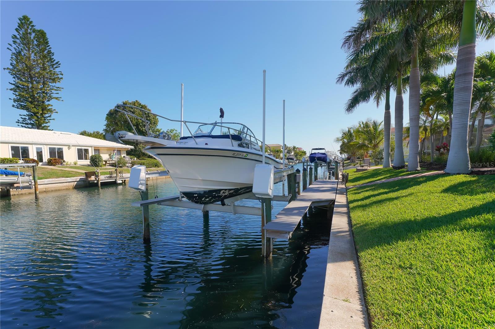 521 WEDGE LN, LONGBOAT KEY, FL, 34228