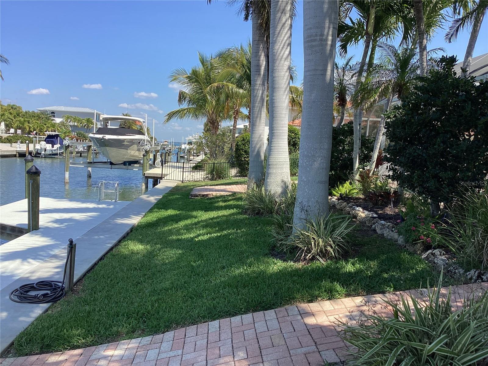521 WEDGE LN, LONGBOAT KEY, FL, 34228