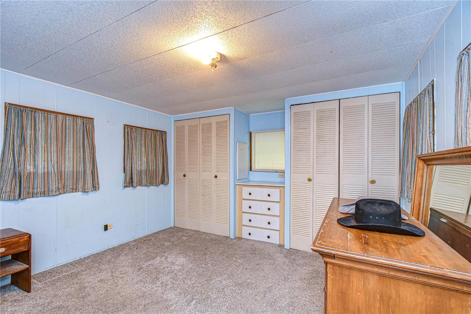 6141 RIDGEWOOD DR, ZEPHYRHILLS, FL, 33542