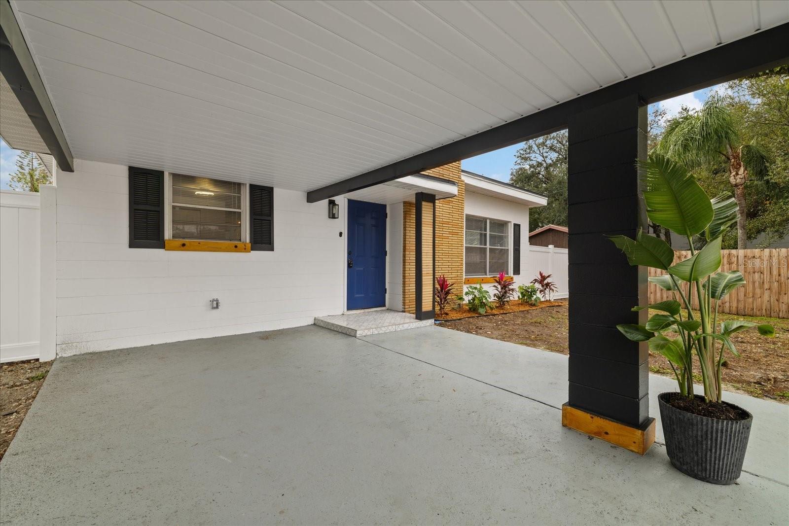 303 E 120TH AVE, TAMPA, FL, 33612
