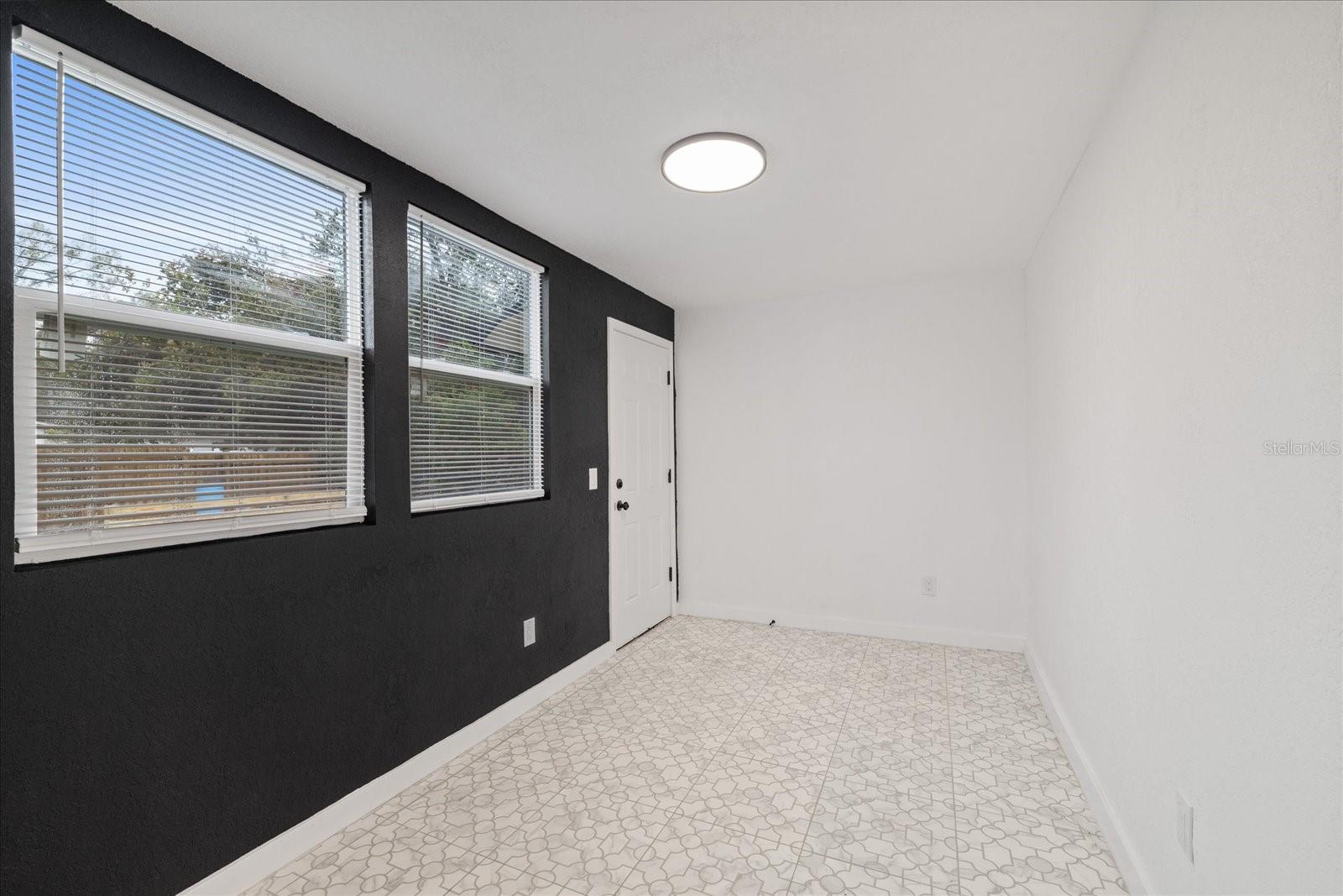 303 E 120TH AVE, TAMPA, FL, 33612