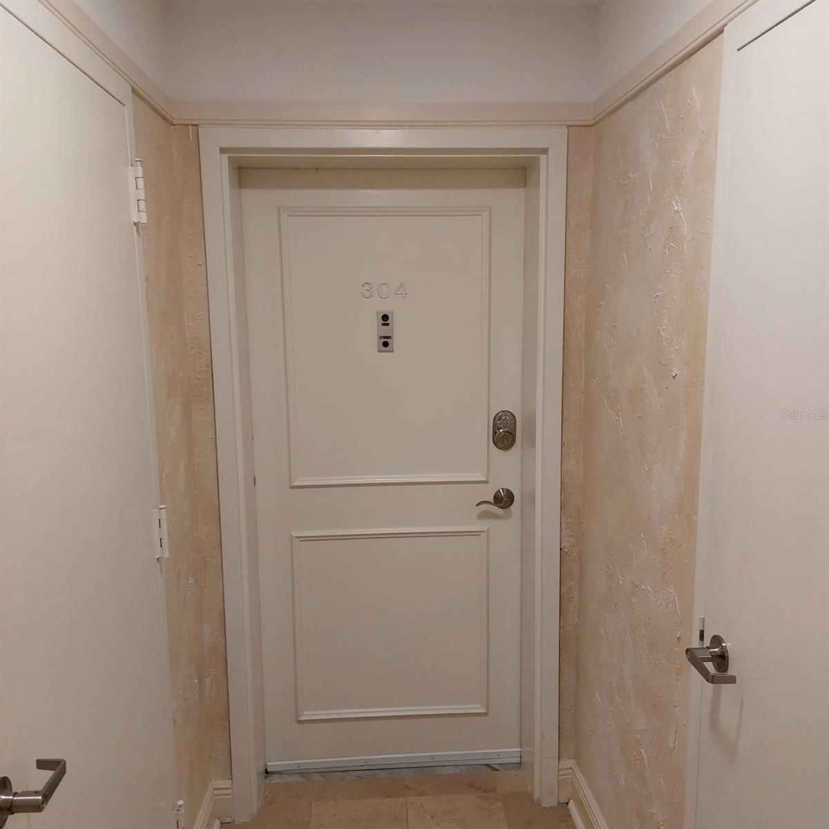 1000 LONGBOAT CLUB RD #304, LONGBOAT KEY, FL, 34228
