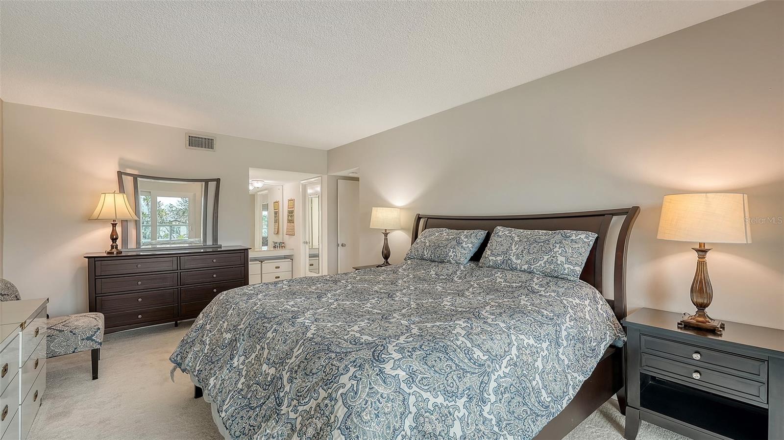 1000 LONGBOAT CLUB RD #304, LONGBOAT KEY, FL, 34228