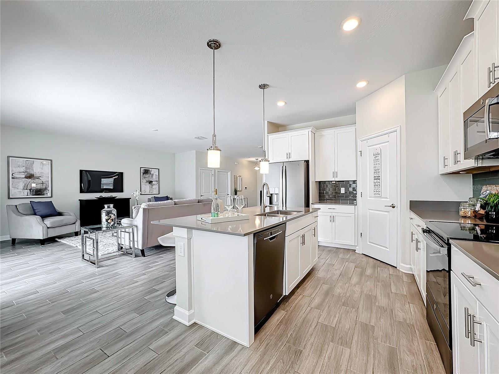 8886 FALLEN OAK DR, DAVENPORT, FL, 33896