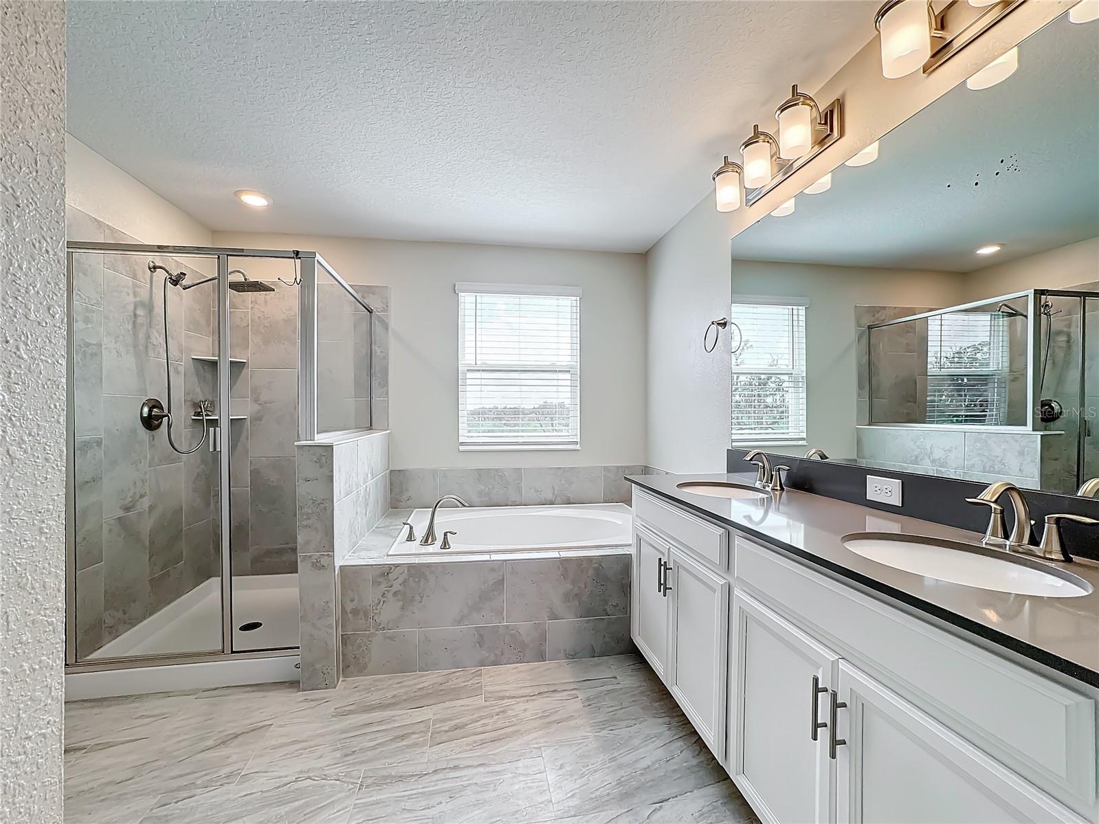 8886 FALLEN OAK DR, DAVENPORT, FL, 33896