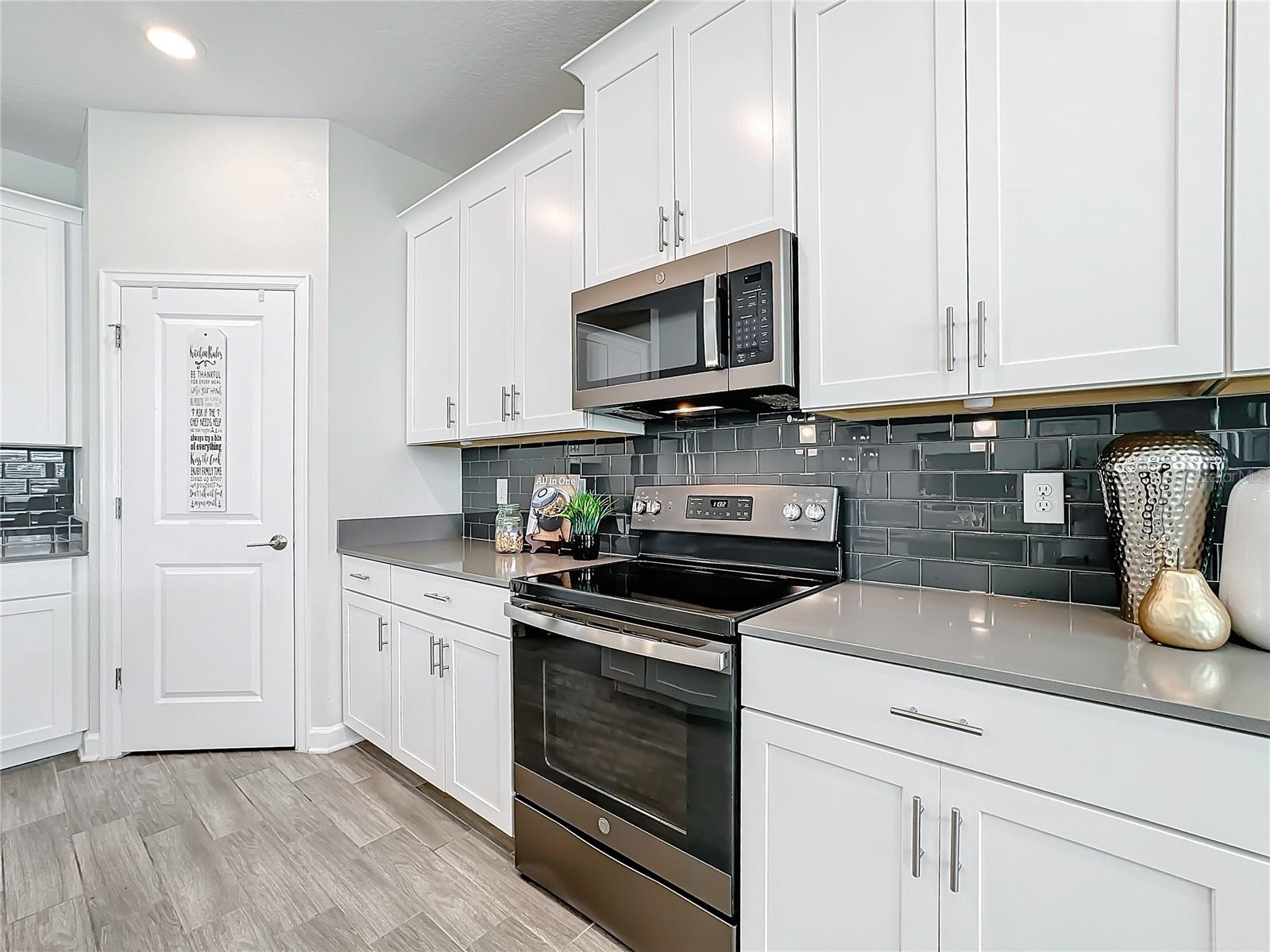 8886 FALLEN OAK DR, DAVENPORT, FL, 33896