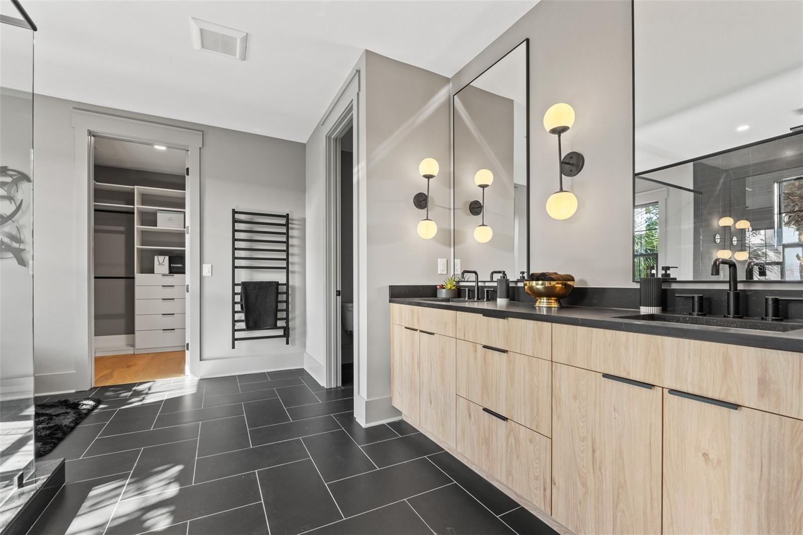 807 W PARK AVE, TAMPA, FL, 33602