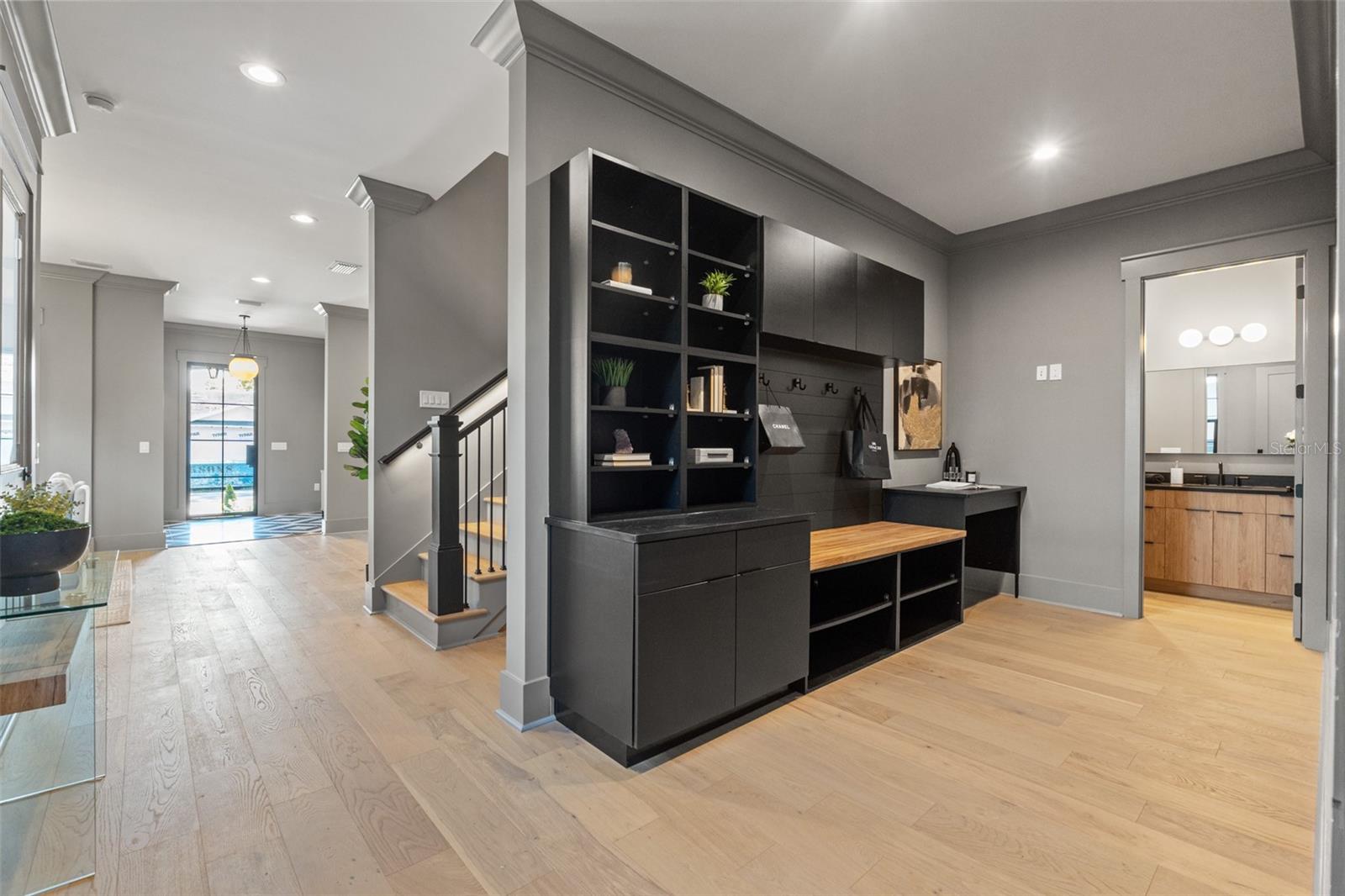 807 W PARK AVE, TAMPA, FL, 33602