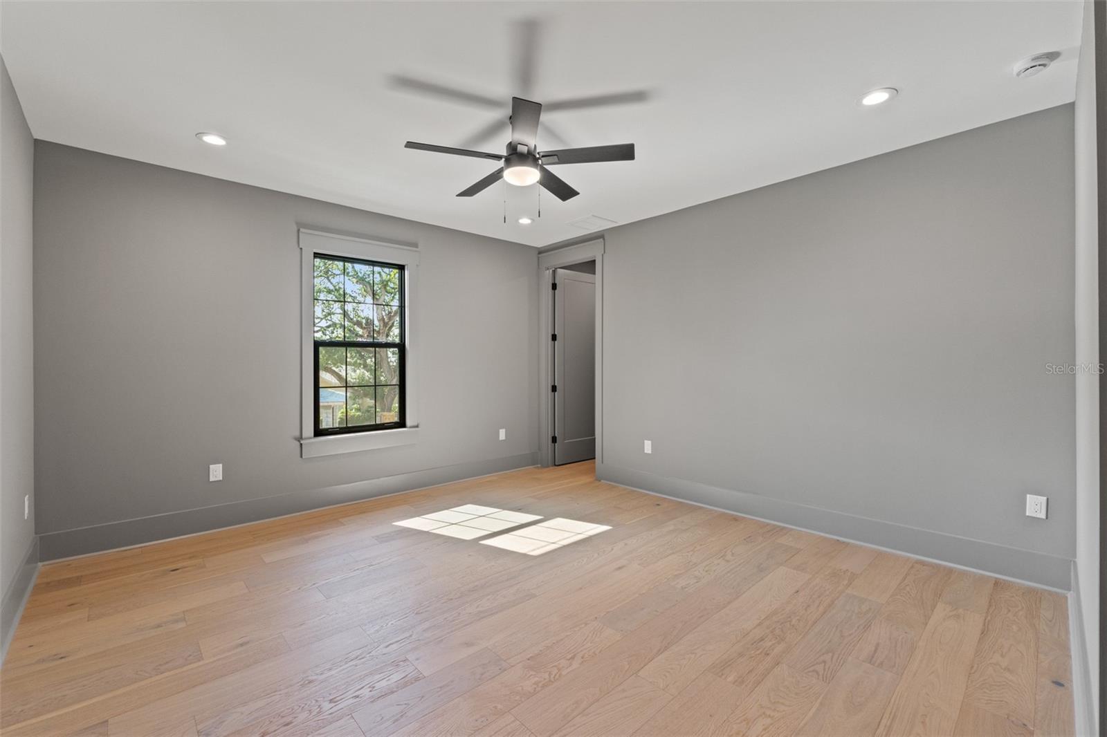 807 W PARK AVE, TAMPA, FL, 33602