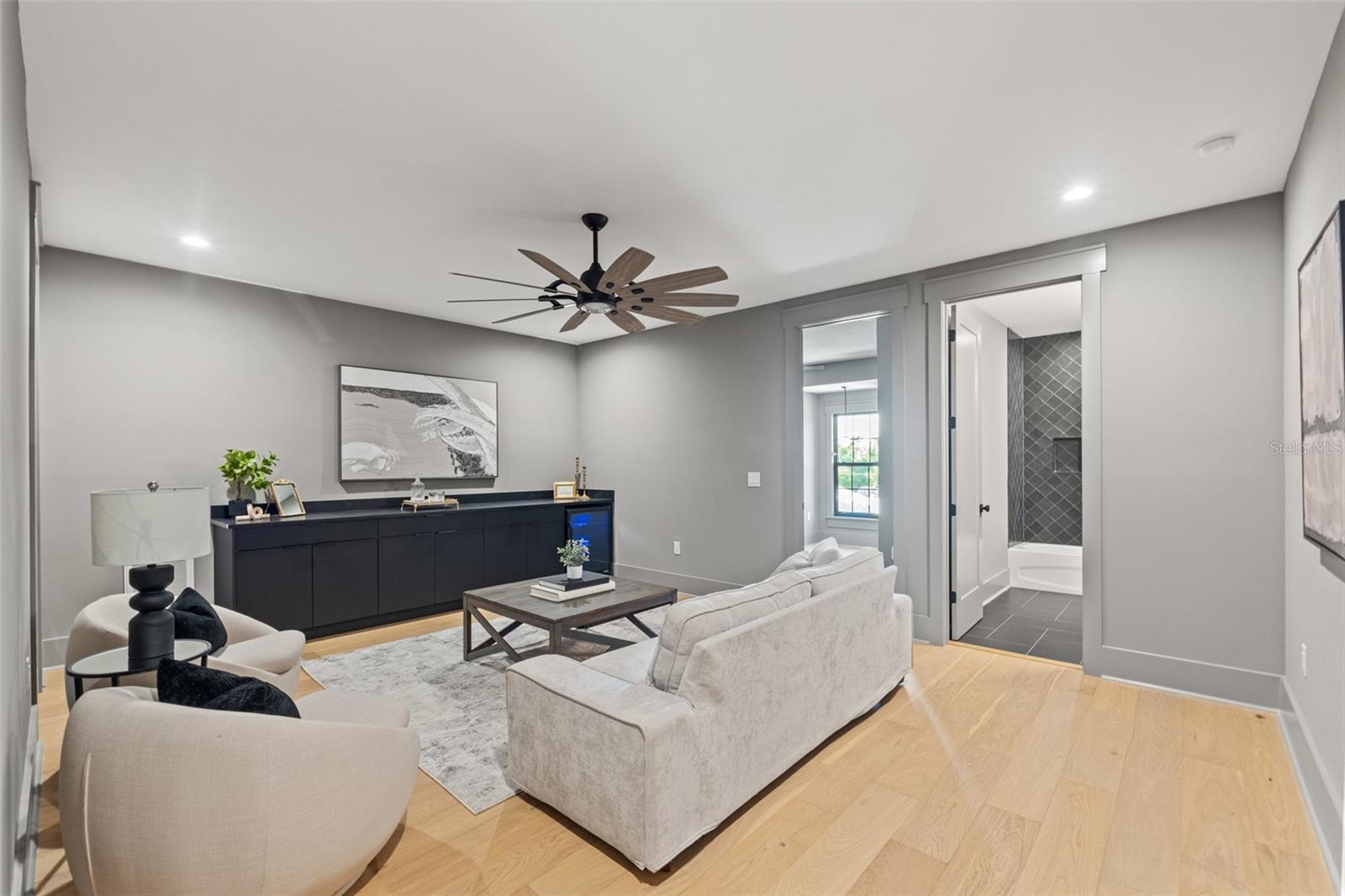 807 W PARK AVE, TAMPA, FL, 33602