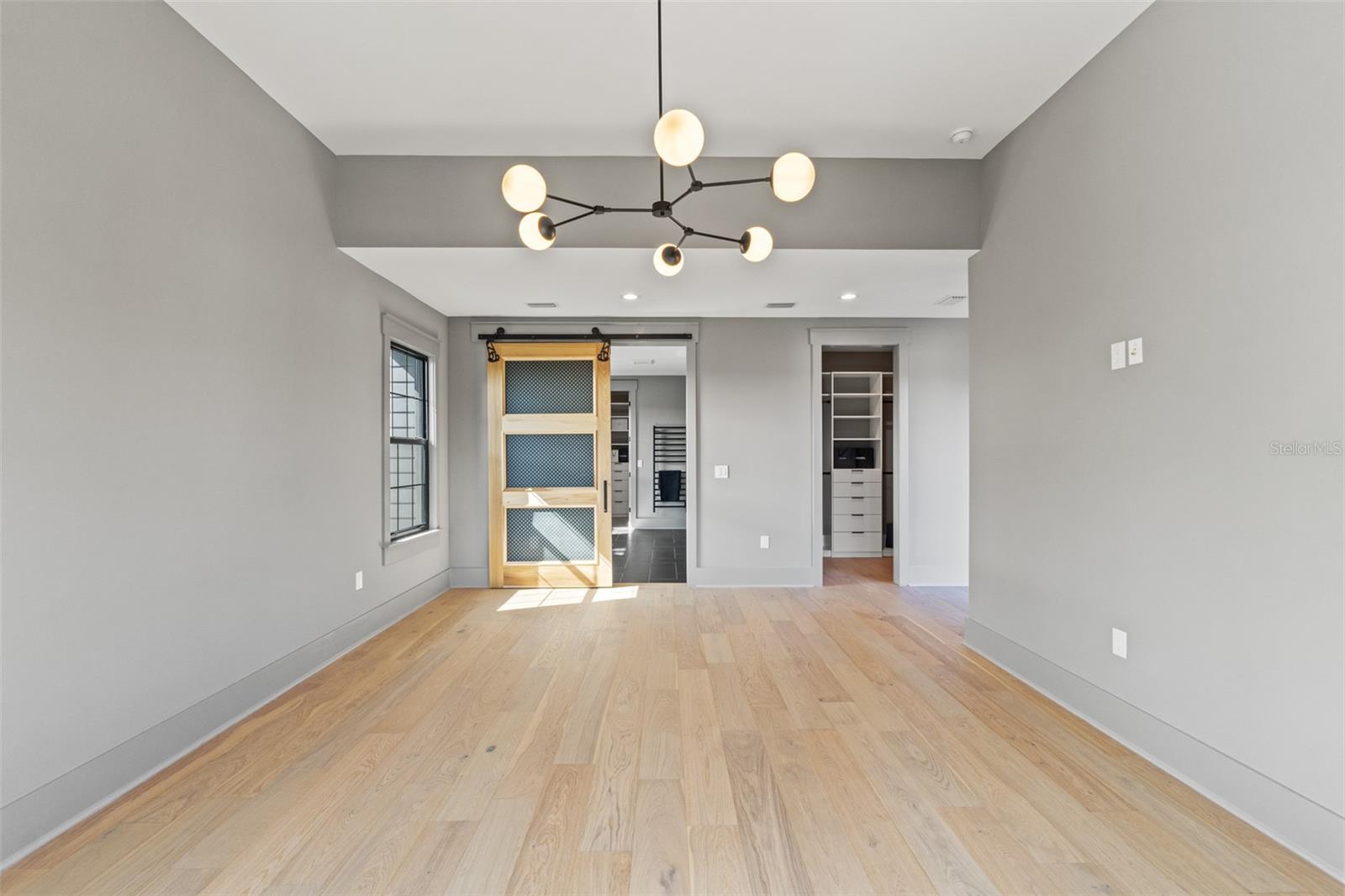 807 W PARK AVE, TAMPA, FL, 33602