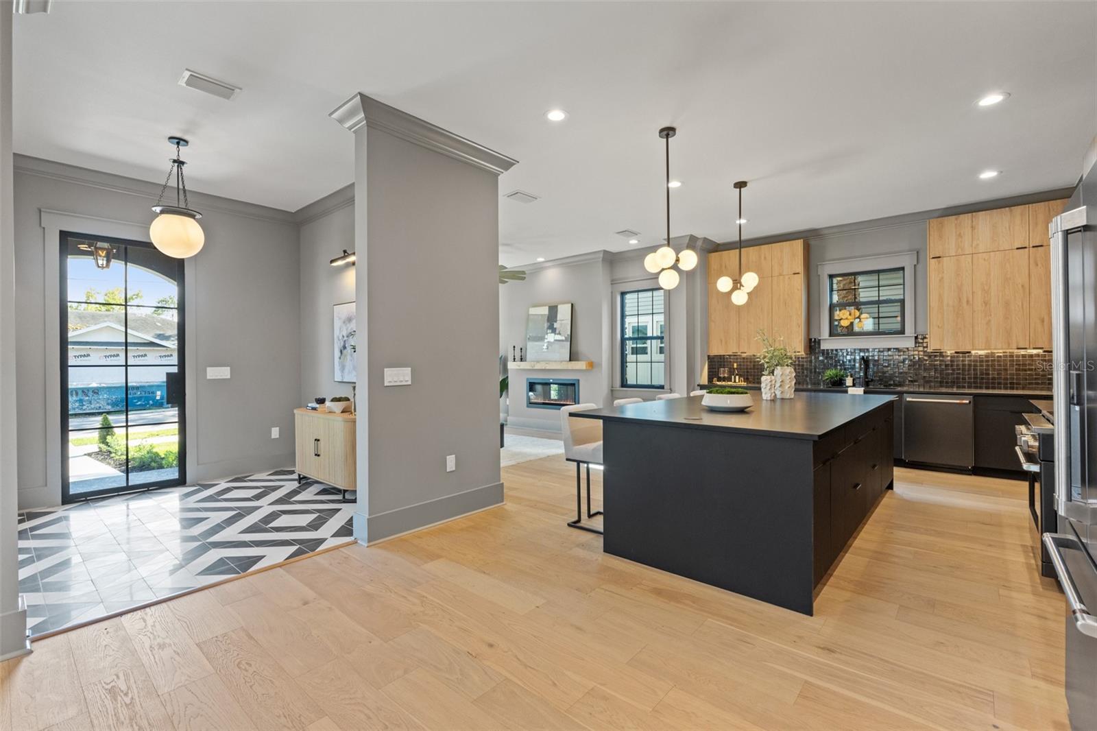 807 W PARK AVE, TAMPA, FL, 33602
