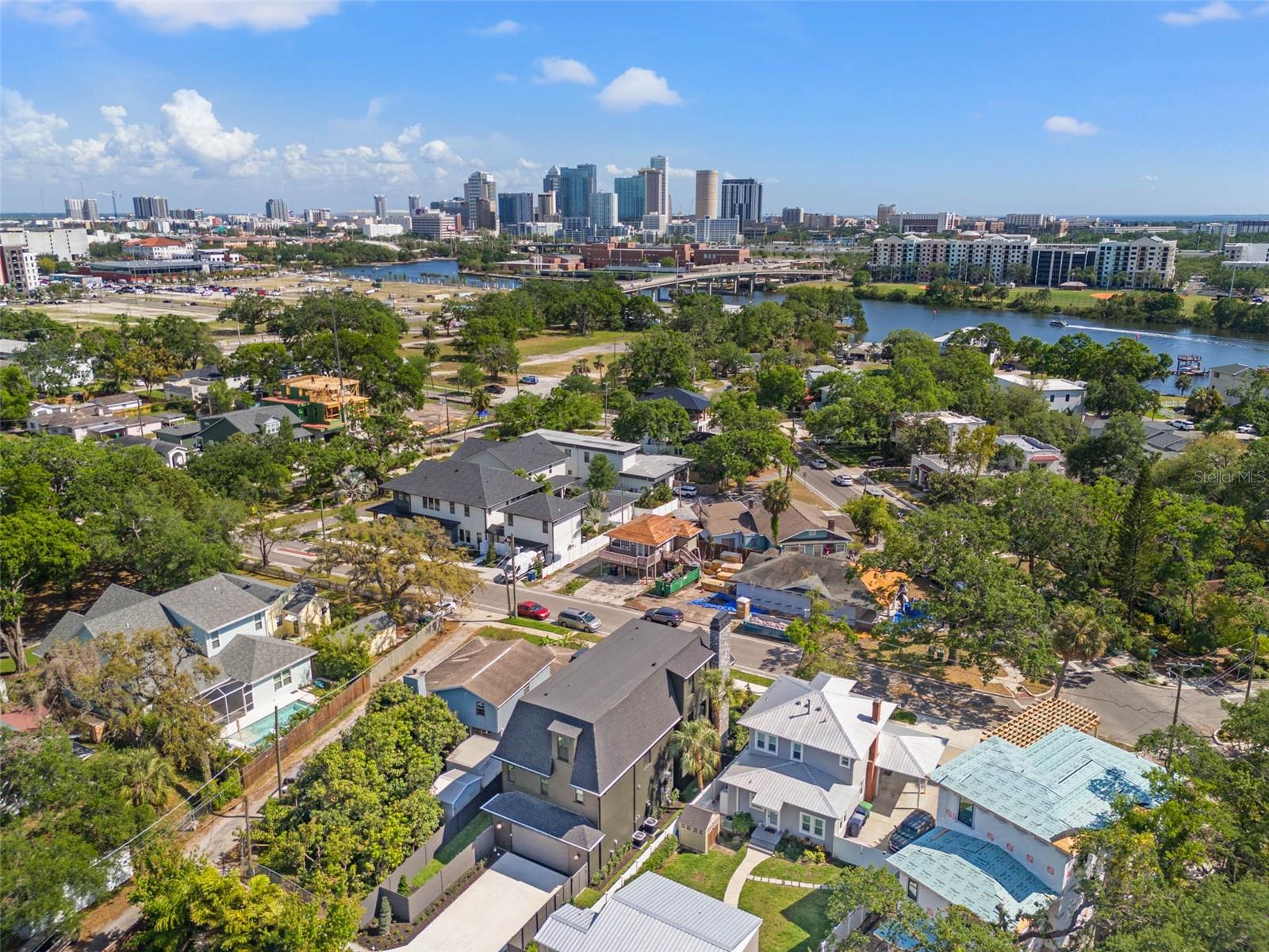 807 W PARK AVE, TAMPA, FL, 33602