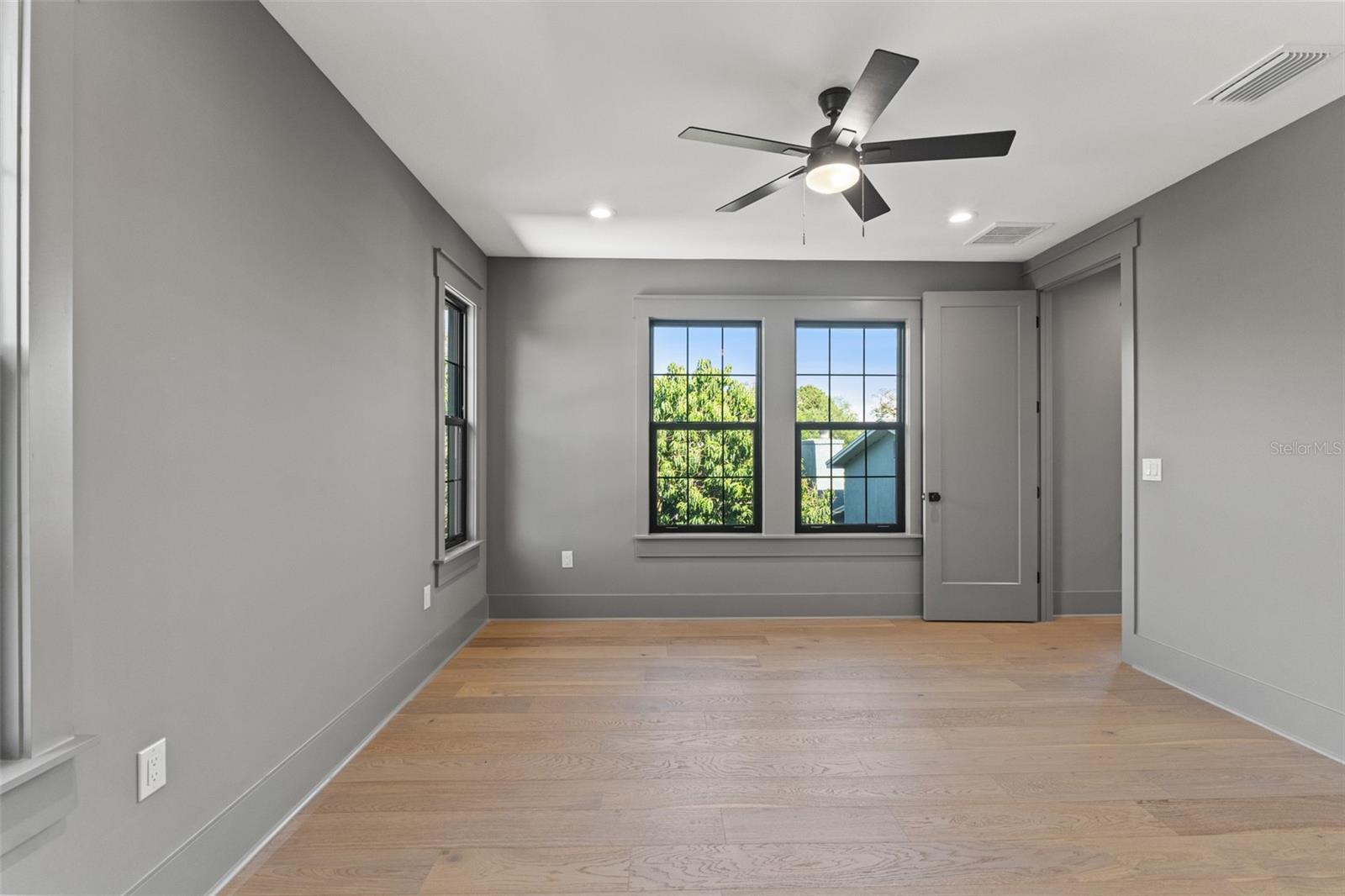 807 W PARK AVE, TAMPA, FL, 33602