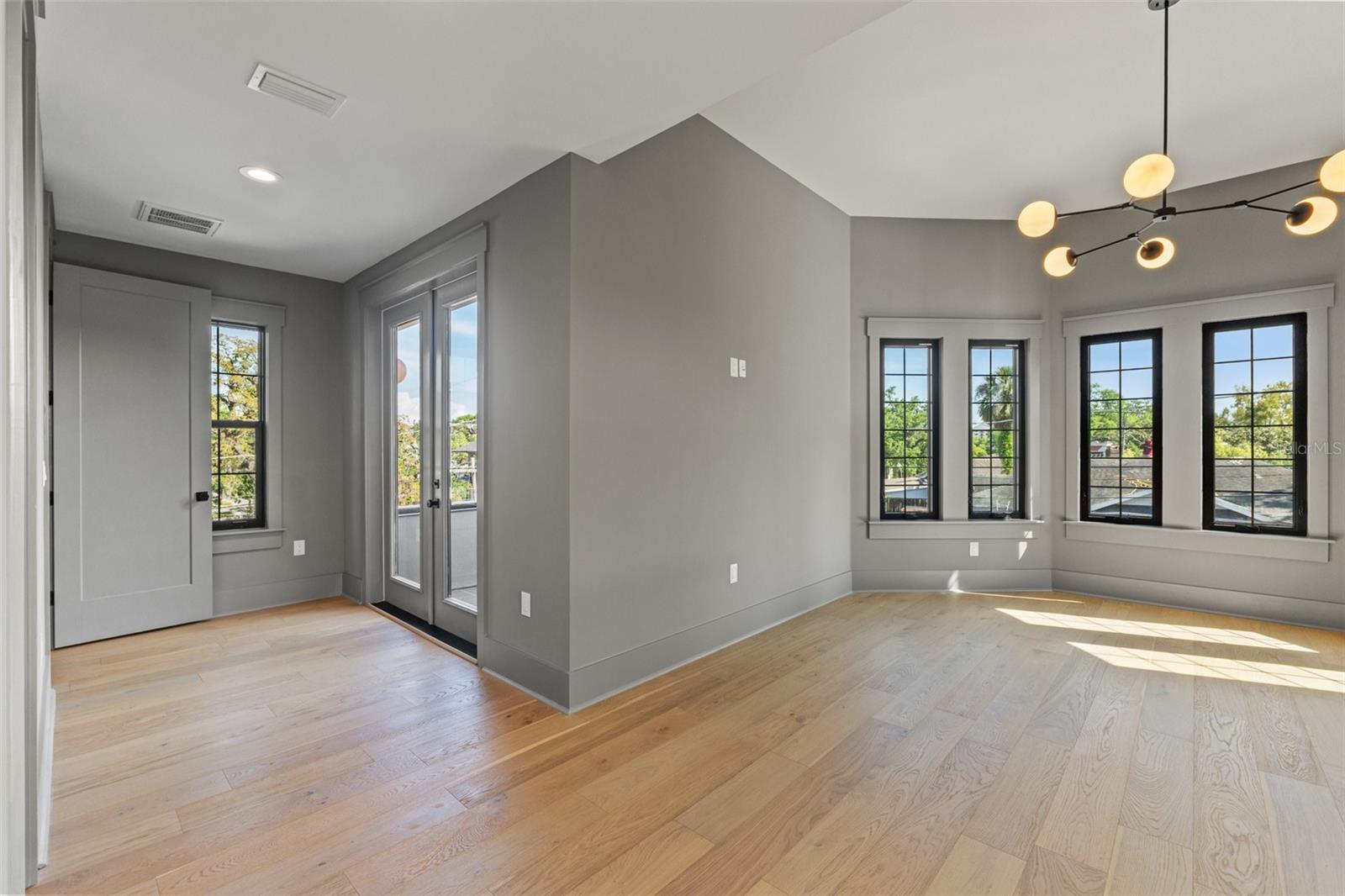 807 W PARK AVE, TAMPA, FL, 33602