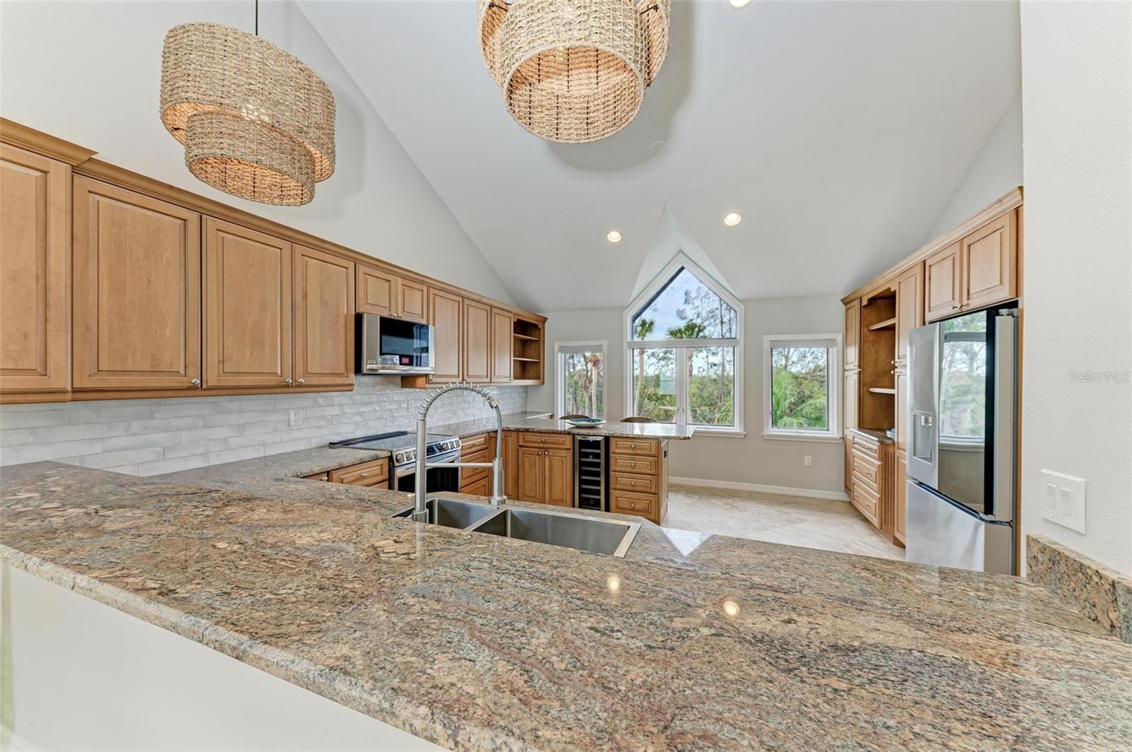 25 TIDY ISLAND BLVD, BRADENTON, FL, 34210