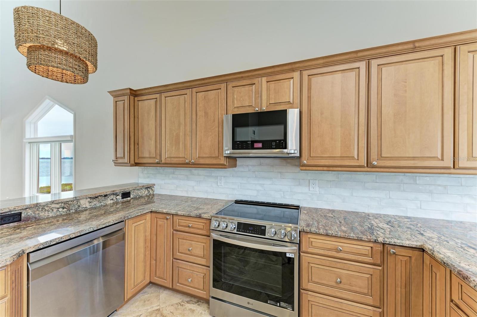 25 TIDY ISLAND BLVD, BRADENTON, FL, 34210
