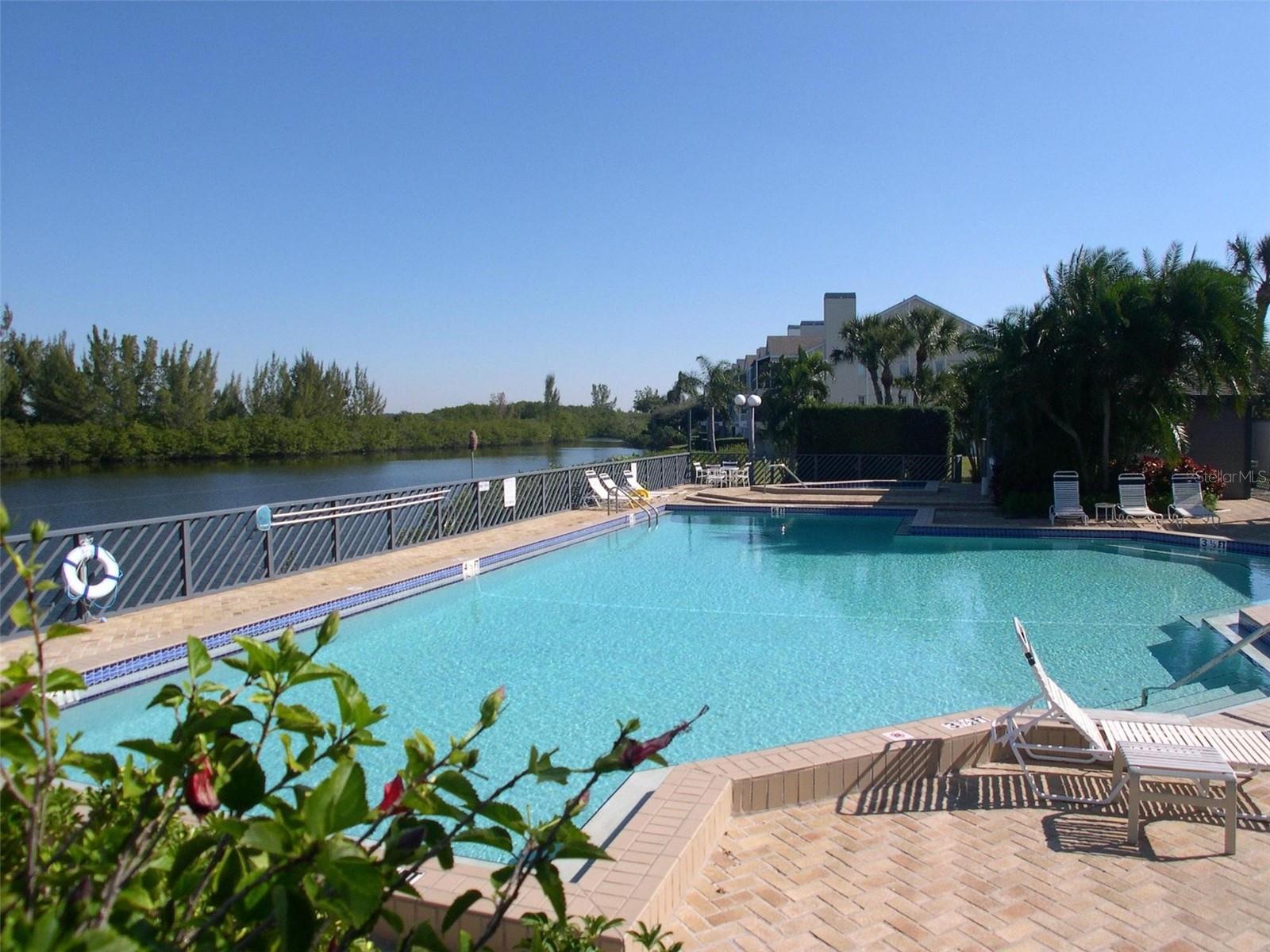 25 TIDY ISLAND BLVD, BRADENTON, FL, 34210