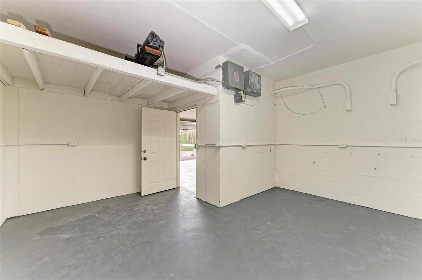 25 TIDY ISLAND BLVD, BRADENTON, FL, 34210