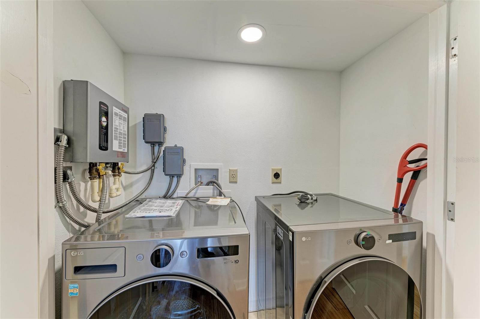 25 TIDY ISLAND BLVD, BRADENTON, FL, 34210