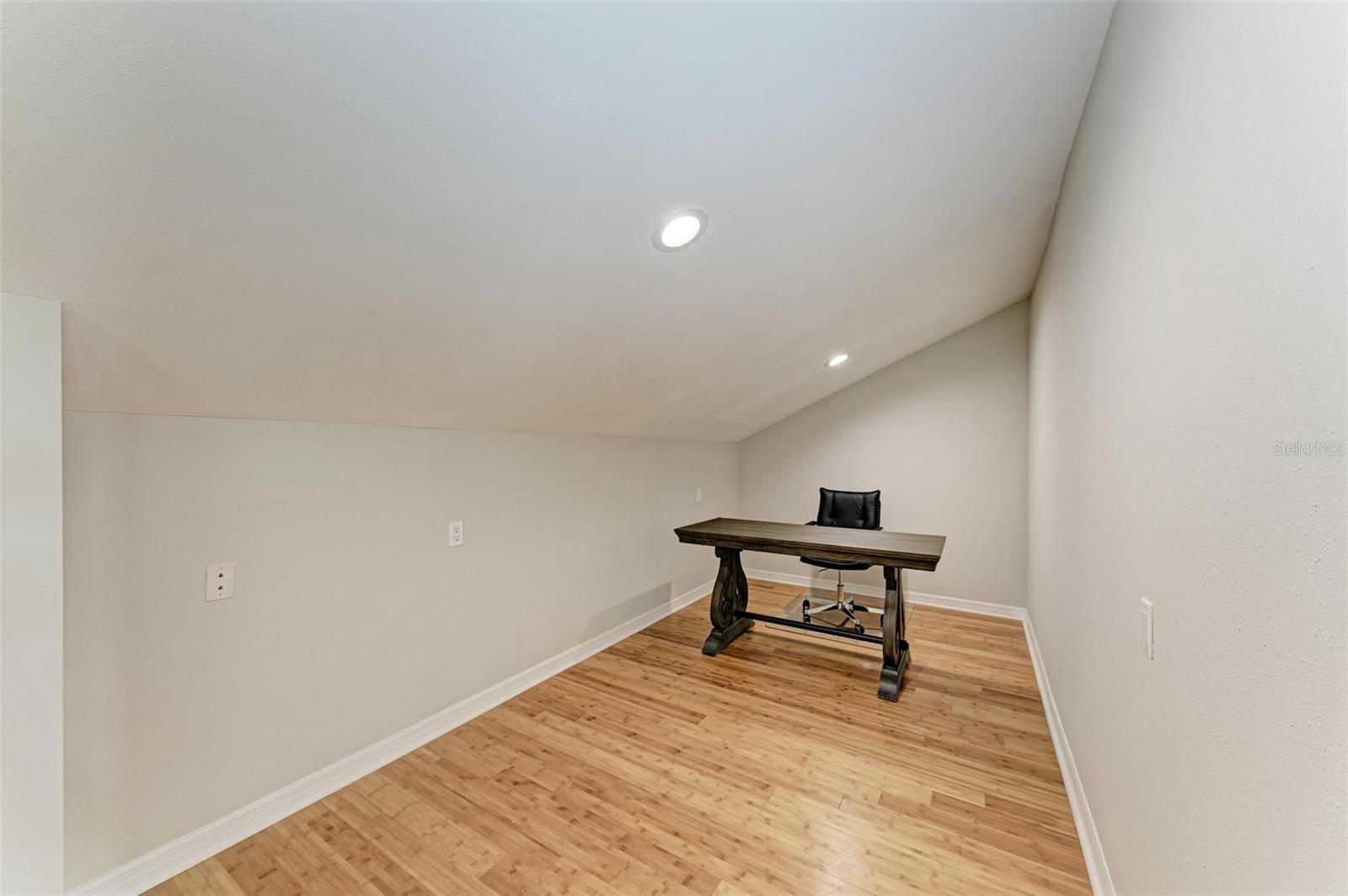 25 TIDY ISLAND BLVD, BRADENTON, FL, 34210