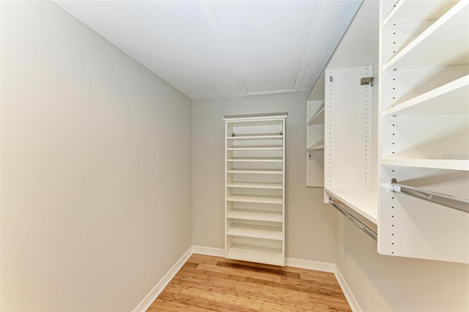 25 TIDY ISLAND BLVD, BRADENTON, FL, 34210