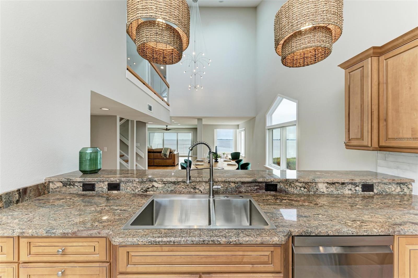 25 TIDY ISLAND BLVD, BRADENTON, FL, 34210