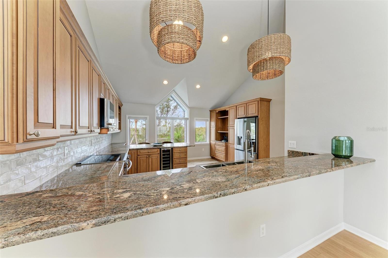 25 TIDY ISLAND BLVD, BRADENTON, FL, 34210