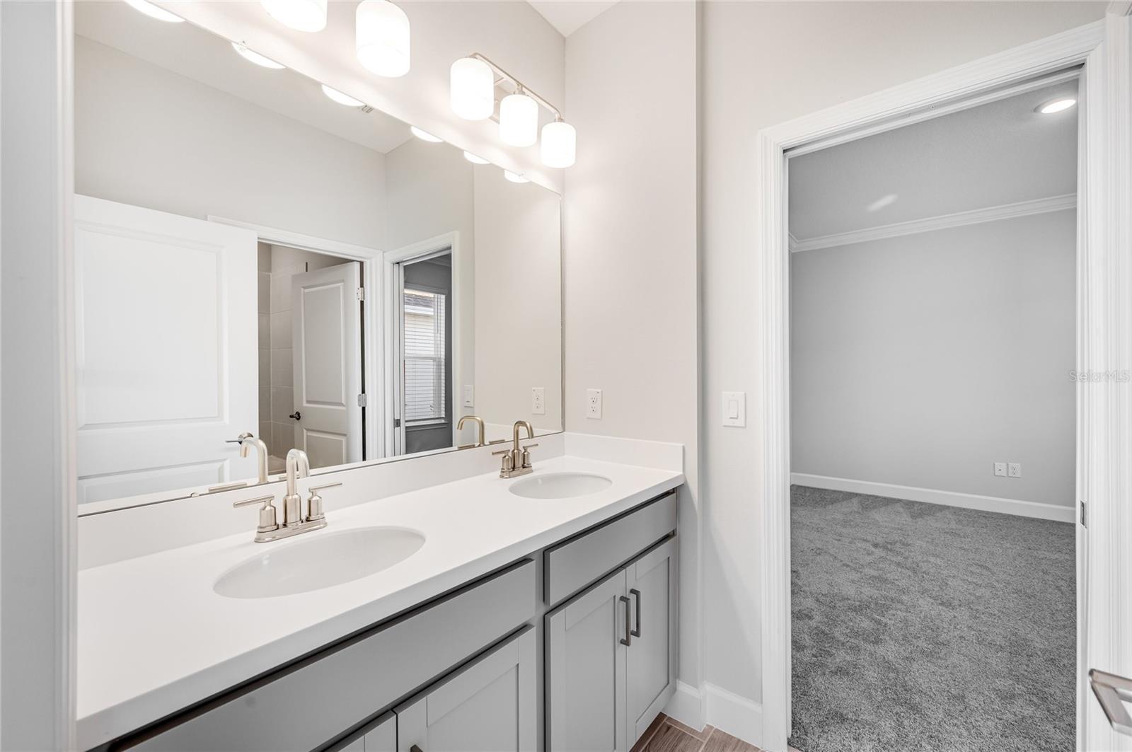 33945 LANDSMAN LOOP, WESLEY CHAPEL, FL, 33543