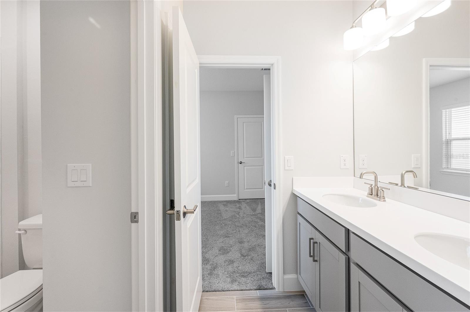 33945 LANDSMAN LOOP, WESLEY CHAPEL, FL, 33543