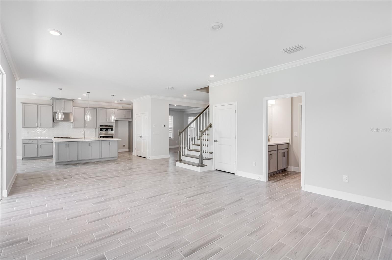 33945 LANDSMAN LOOP, WESLEY CHAPEL, FL, 33543