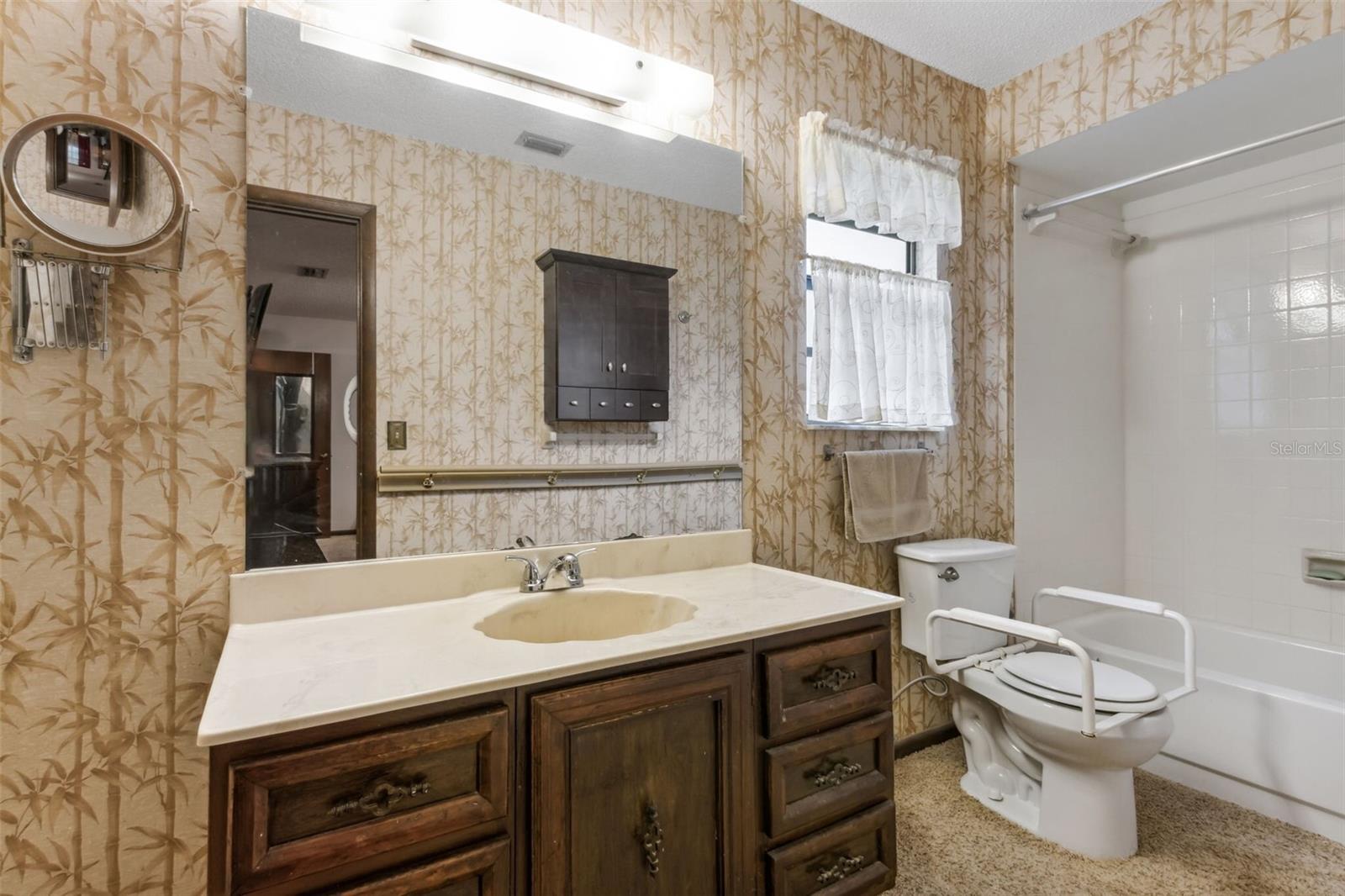1128 HEIDI CT, DELAND, FL, 32720
