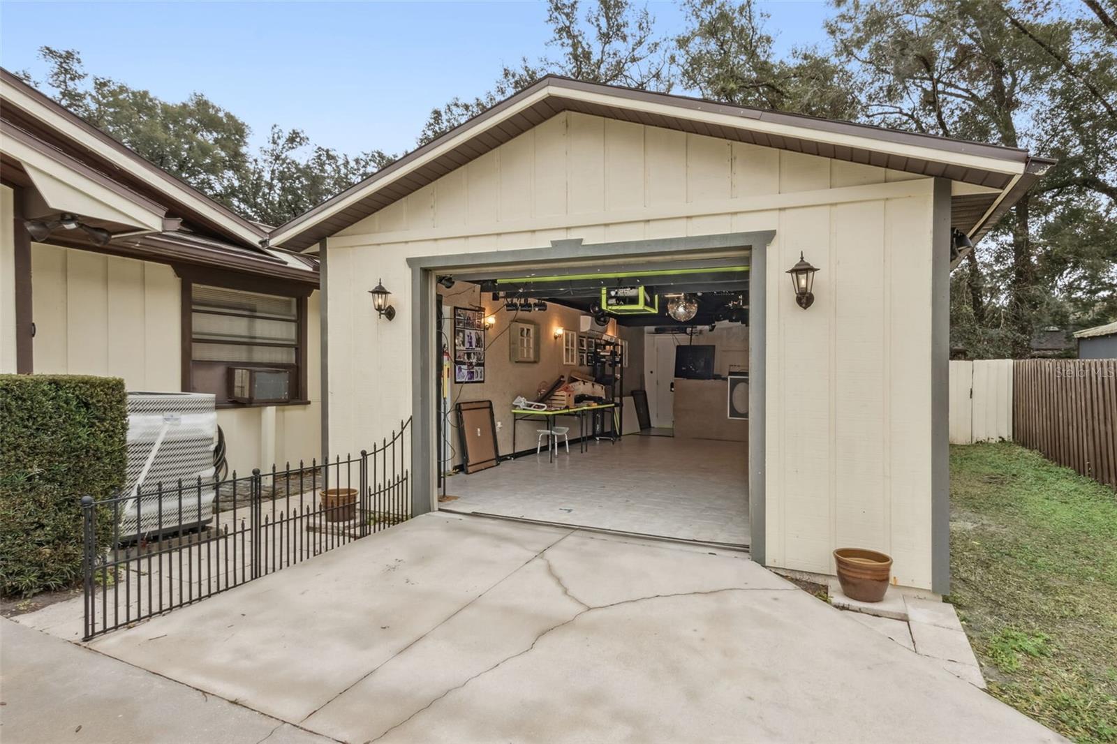 1128 HEIDI CT, DELAND, FL, 32720