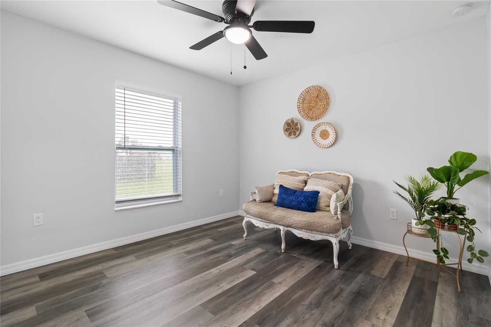 1021 NW 10TH AVE, CAPE CORAL, FL, 33993