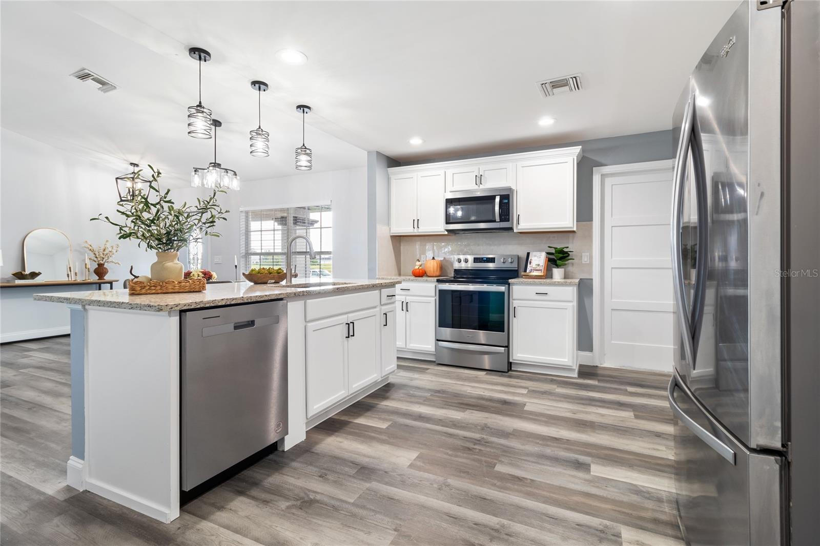 1021 NW 10TH AVE, CAPE CORAL, FL, 33993