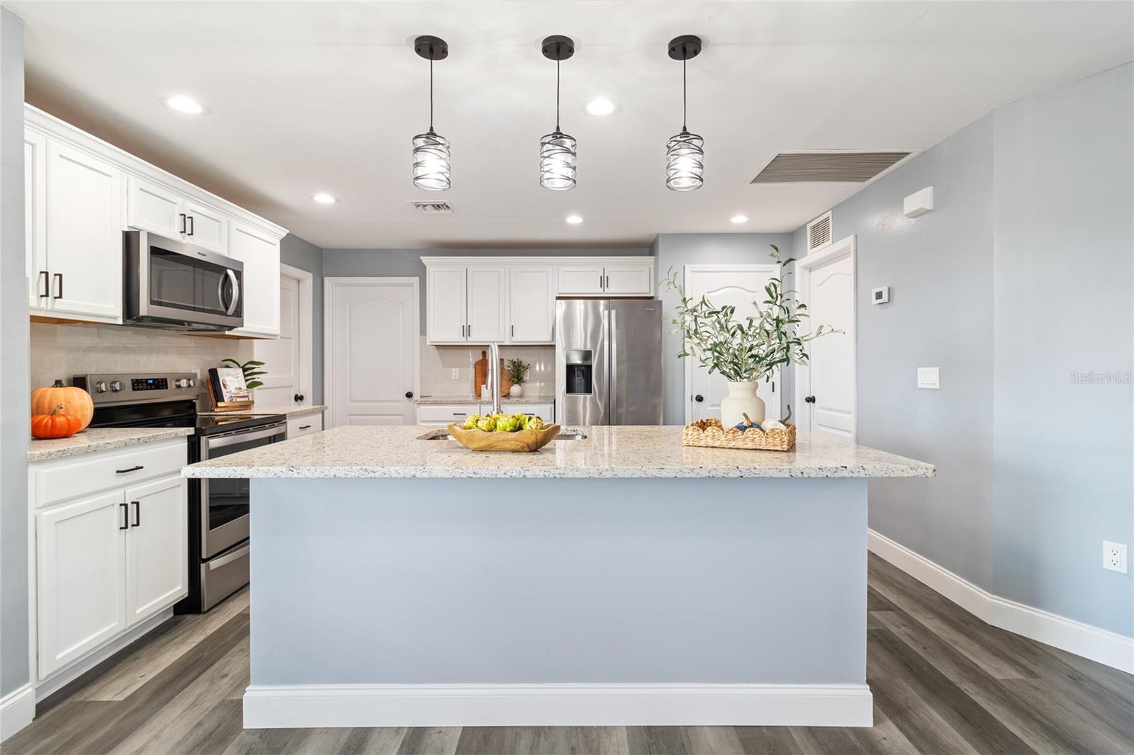 1021 NW 10TH AVE, CAPE CORAL, FL, 33993