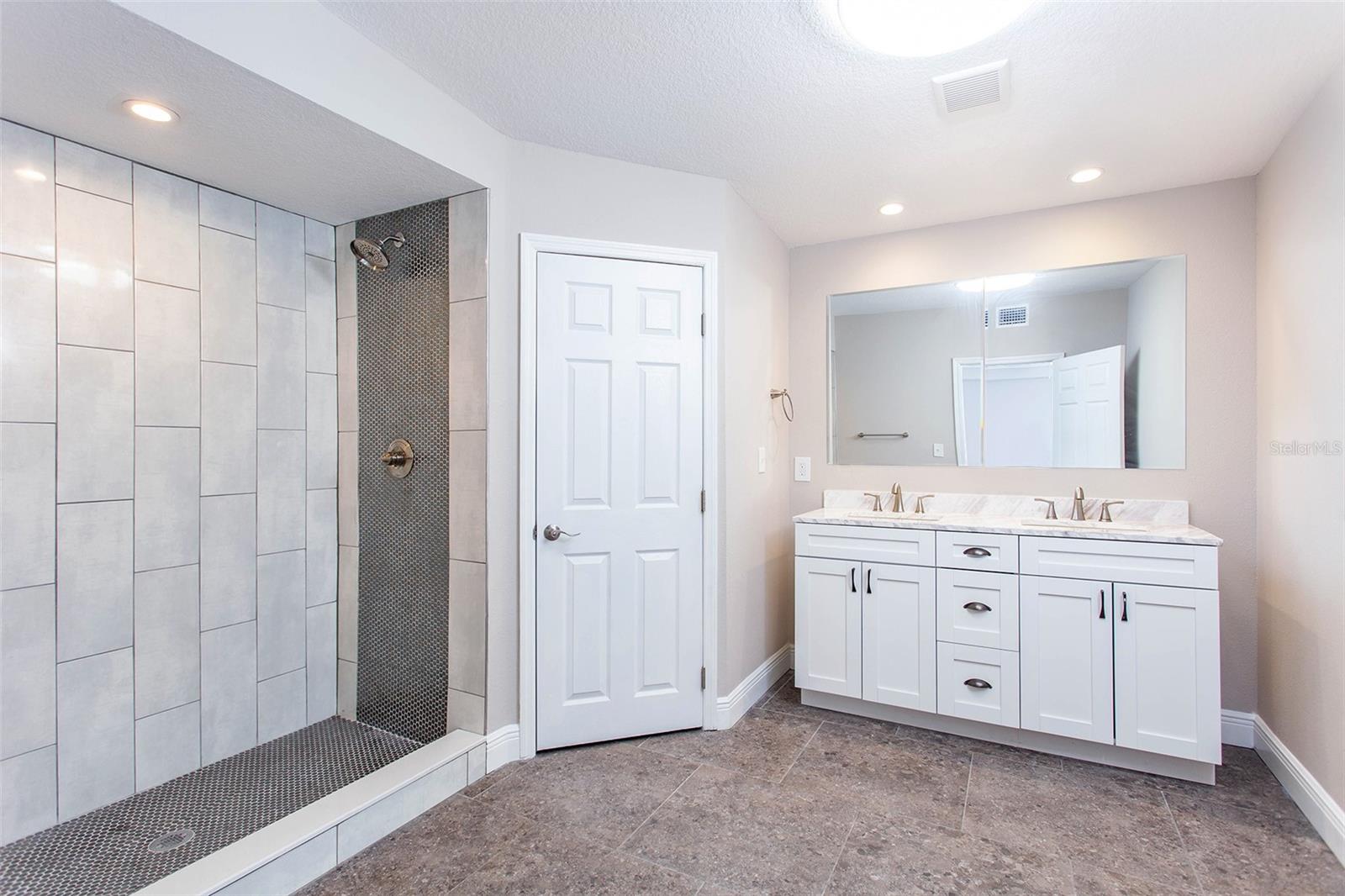 4604 W EL PRADO BLVD, TAMPA, FL, 33629