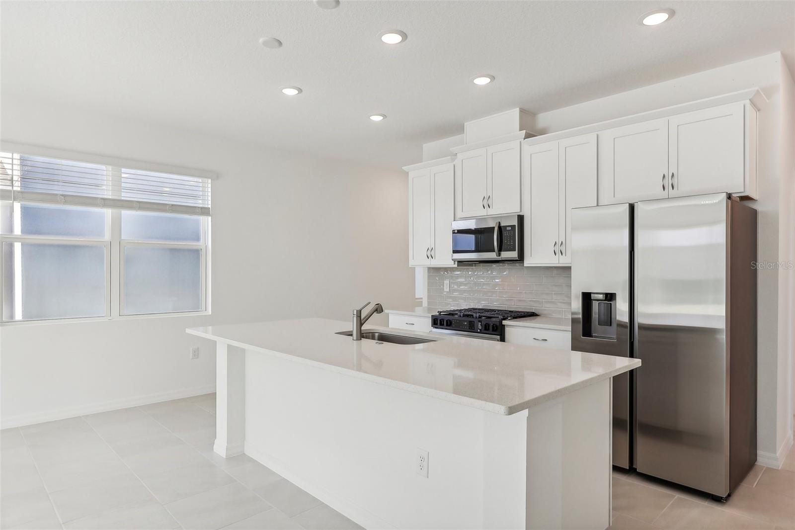 27508 STELLAR SEA WAY, HOWEY IN THE HILLS, FL, 34737
