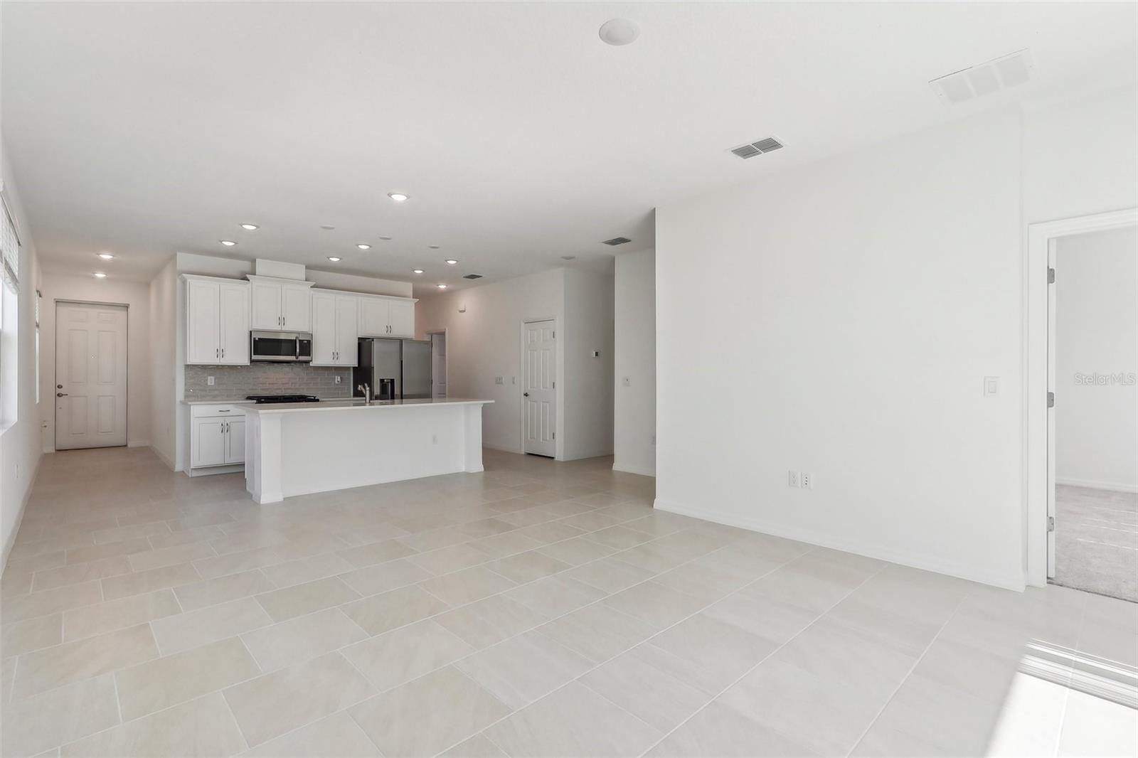 27508 STELLAR SEA WAY, HOWEY IN THE HILLS, FL, 34737