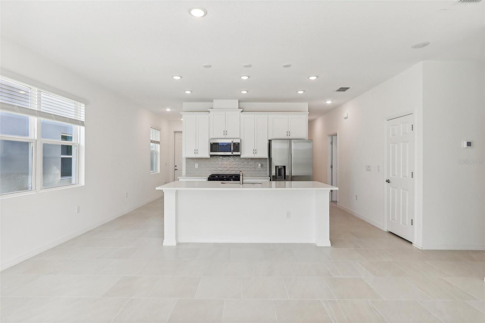 27508 STELLAR SEA WAY, HOWEY IN THE HILLS, FL, 34737