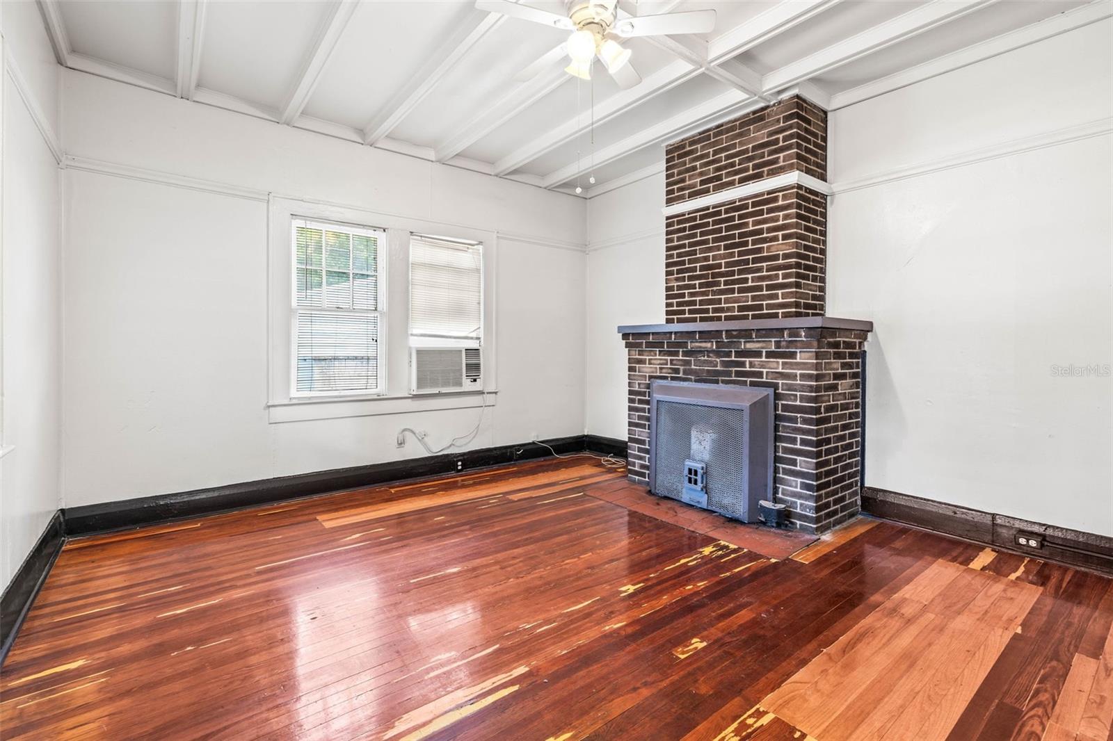 607 E LOUISIANA AVE, TAMPA, FL, 33603