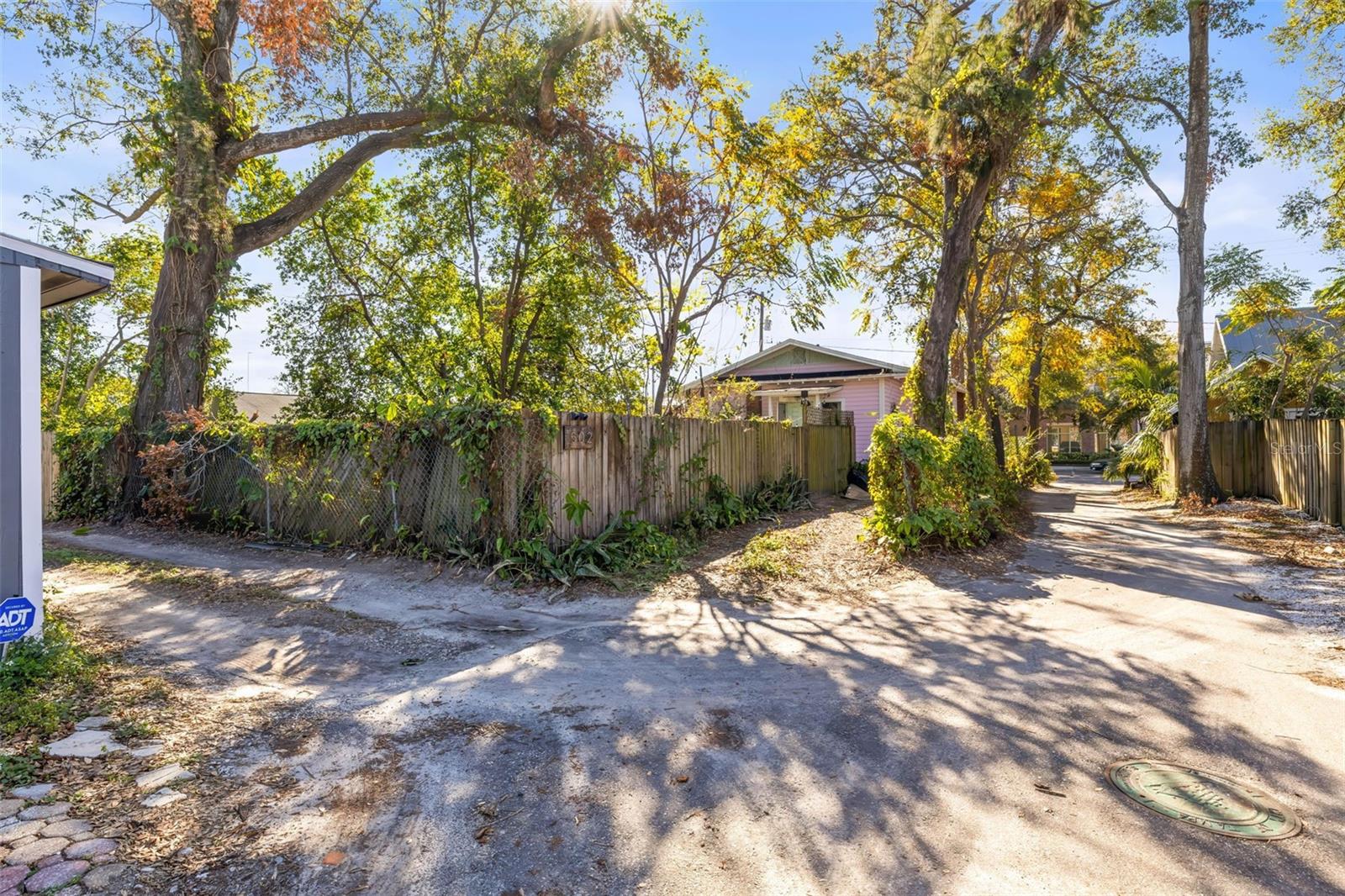 607 E LOUISIANA AVE, TAMPA, FL, 33603