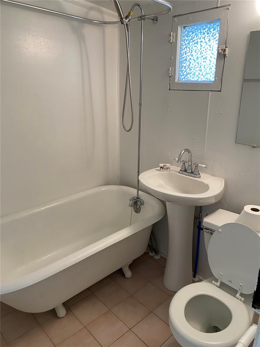607 E LOUISIANA AVE, TAMPA, FL, 33603