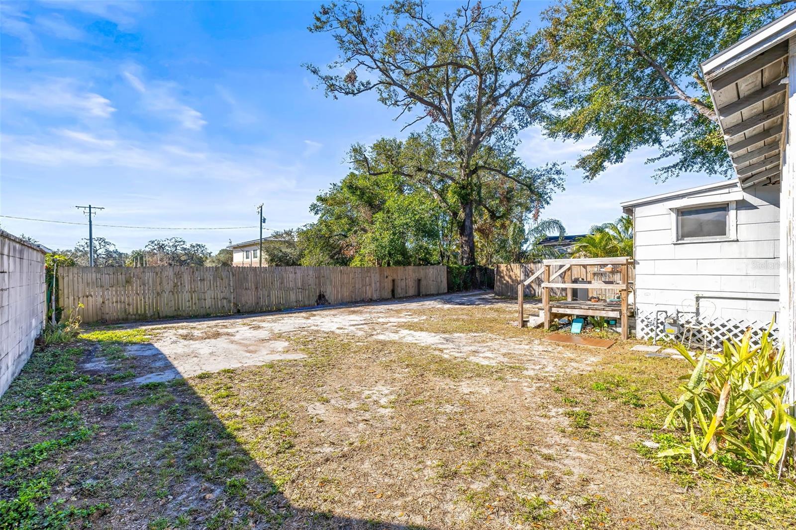 607 E LOUISIANA AVE, TAMPA, FL, 33603