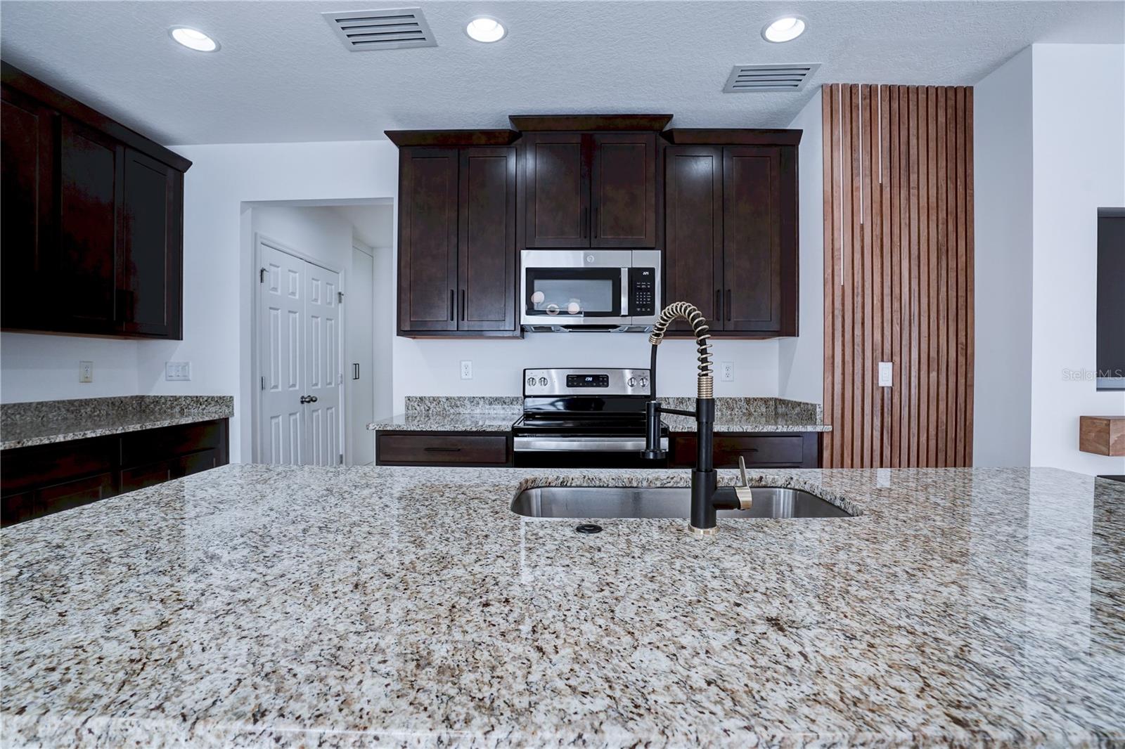 1726 TREE SHADE DR, DAVENPORT, FL, 33837