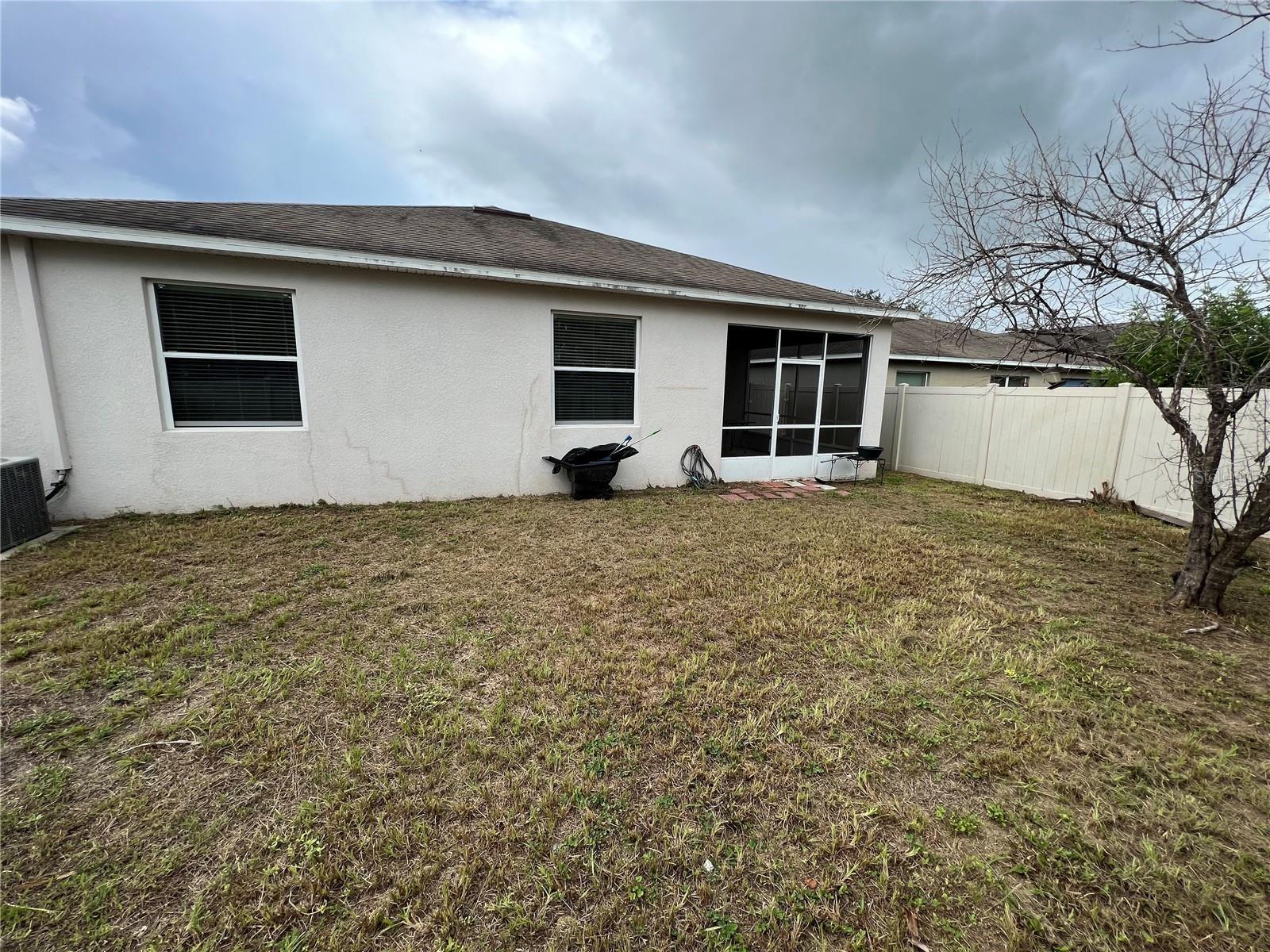 8115 ALAMOSA WOOD AVE, RUSKIN, FL, 33573