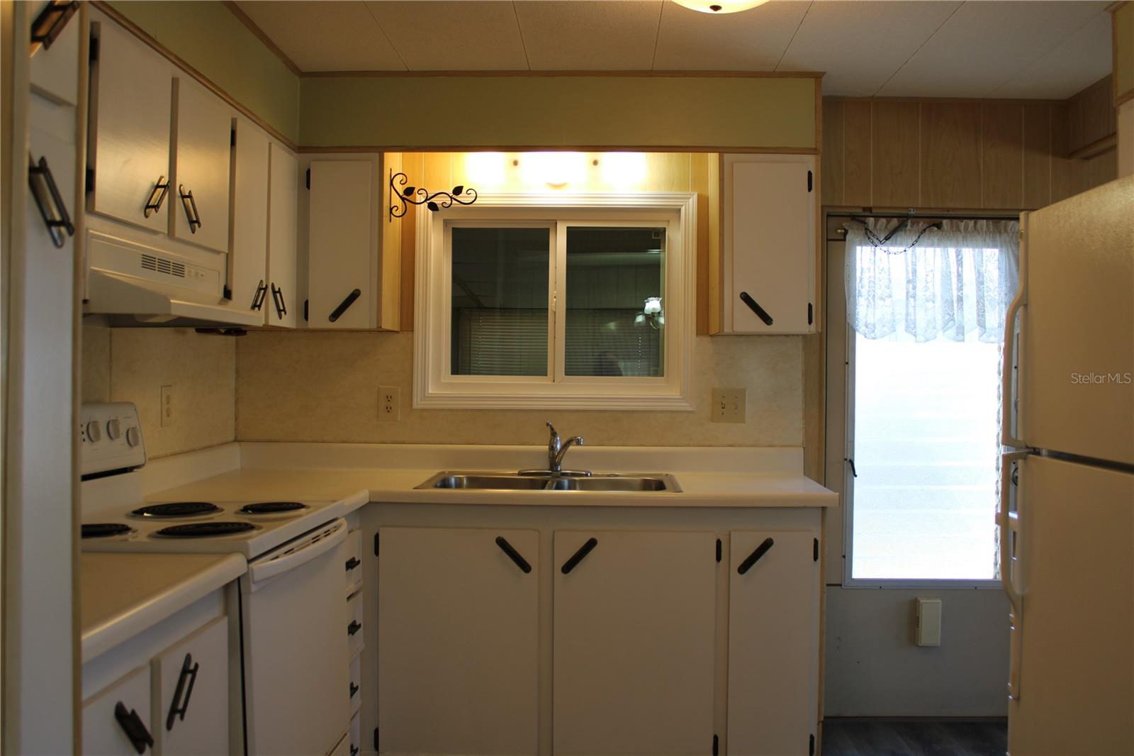 204 50TH AVENUE DR W, BRADENTON, FL, 34207