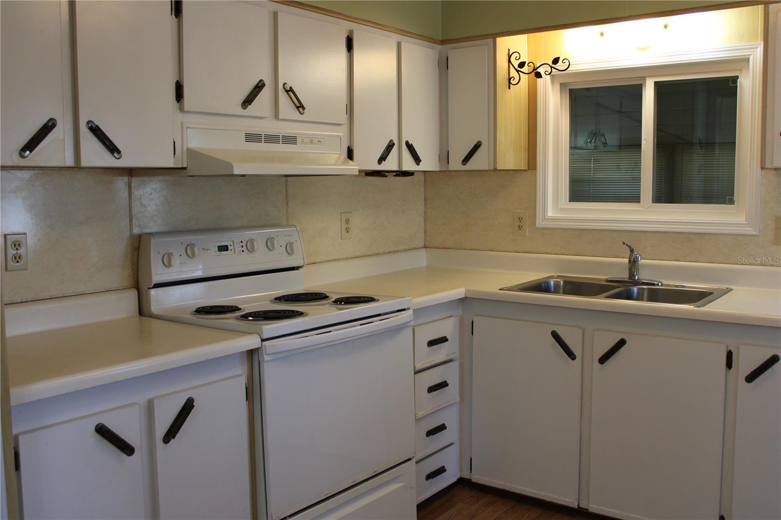 204 50TH AVENUE DR W, BRADENTON, FL, 34207