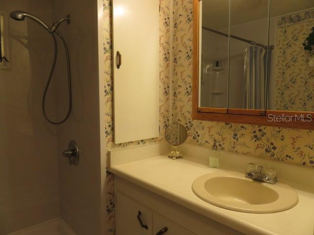 204 50TH AVENUE DR W, BRADENTON, FL, 34207